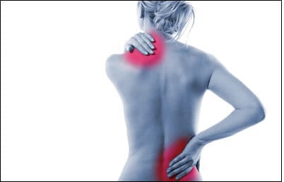 Rückenschmerzen bedingt durch zu schwere und große Brust